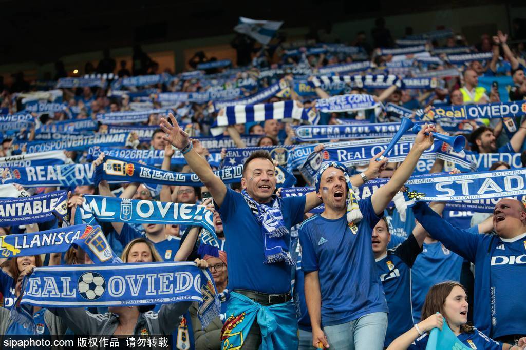 开云官网-FPX观众热烈欢呼！，蒂姆迎来二十赛季出色发挥引发球迷热议(蒂姆几个大师赛冠军)